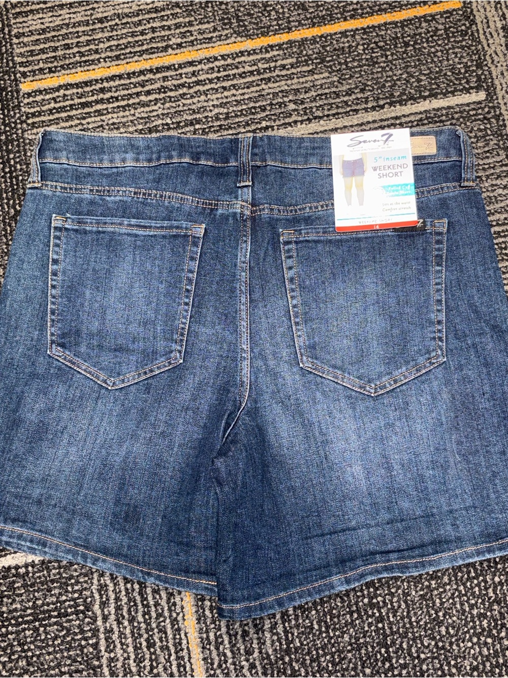 Seven7 Dark Blue Denim Weekend Shorts Comfort Stretch 5” inseam - Picture 4 of 5